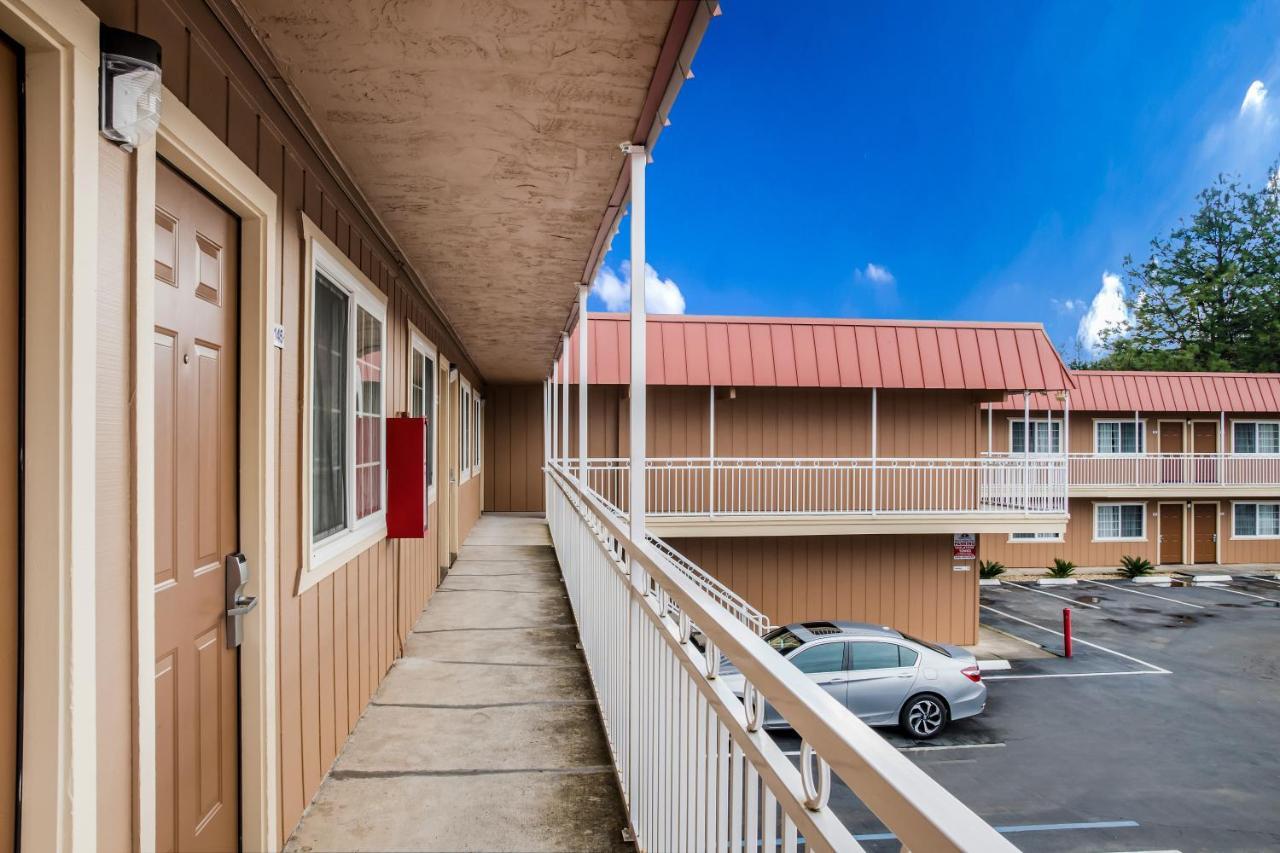Americas Best Value Inn - Ukiah Zewnętrze zdjęcie