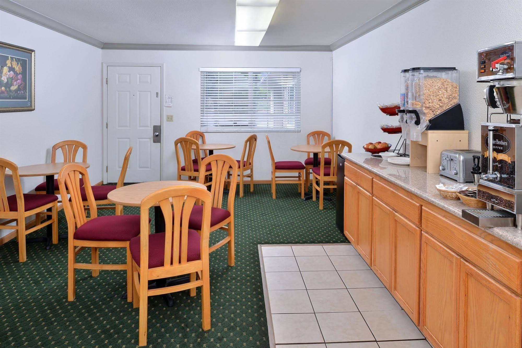 Americas Best Value Inn - Ukiah Zewnętrze zdjęcie