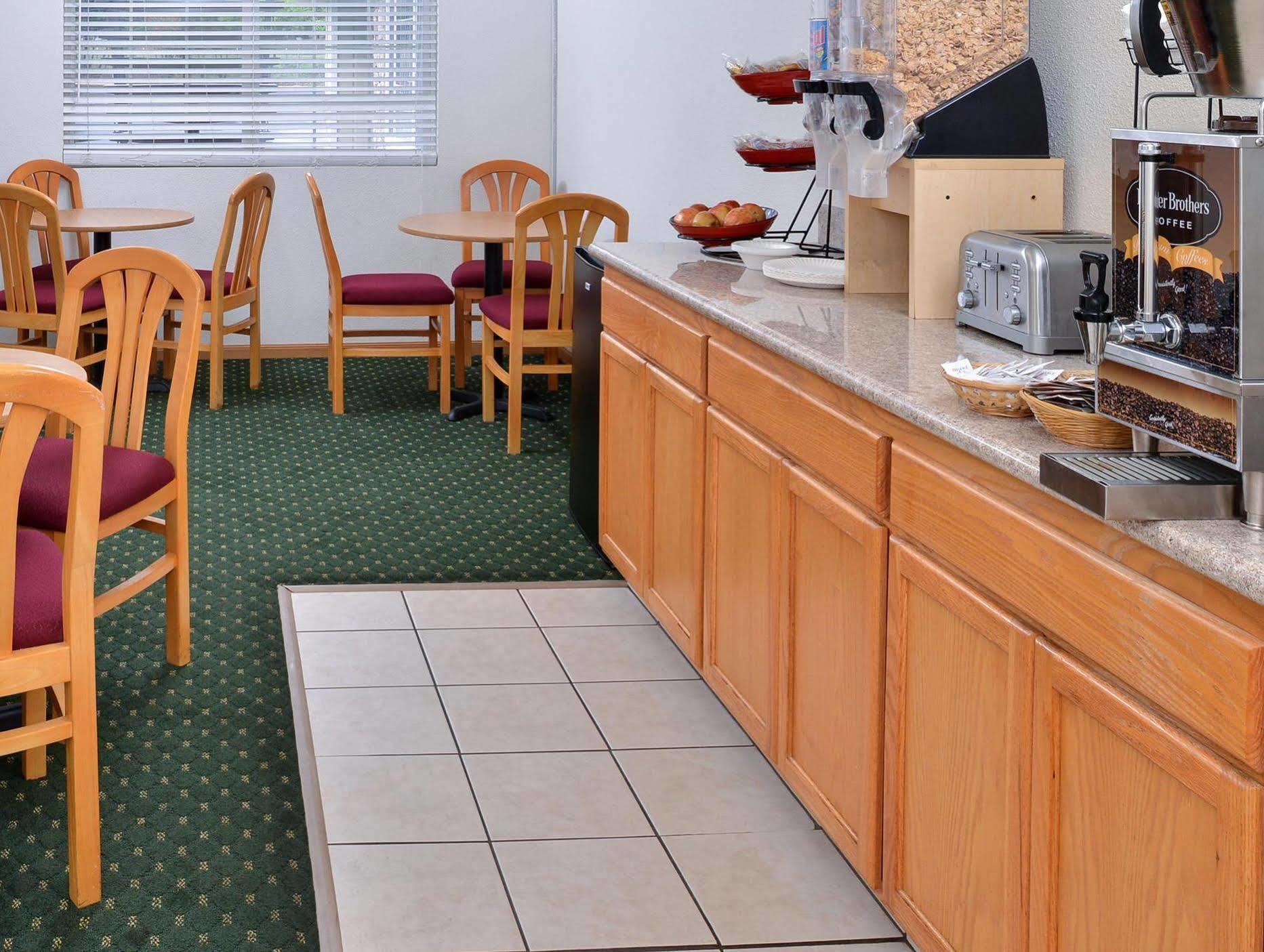 Americas Best Value Inn - Ukiah Zewnętrze zdjęcie